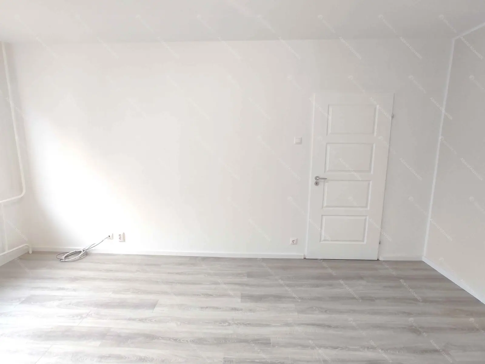 Kiadó albérlet 200000 Ft/hó áron: Budapest, XIII. kerület  Babér utca. Mérete: 35 nm, 1 szobás | Alberlet.hu - 6667714