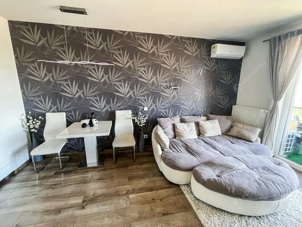 Kiadó albérlet 320000 Ft/hó áron: Budapest, XIII. kerület  Babér utca. Mérete: 50 nm, 2 szobás | Alberlet.hu - 6633484