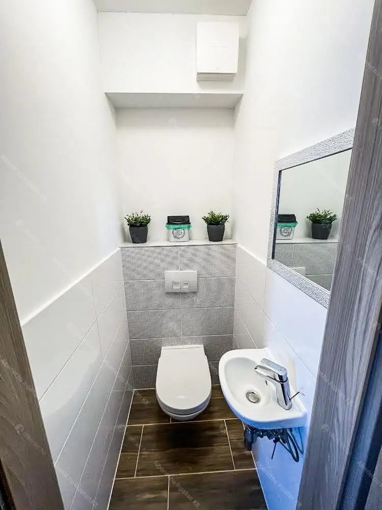 Kiadó albérlet 320000 Ft/hó áron: Budapest, XIII. kerület  Babér utca. Mérete: 50 nm, 2 szobás | Alberlet.hu - 6654769