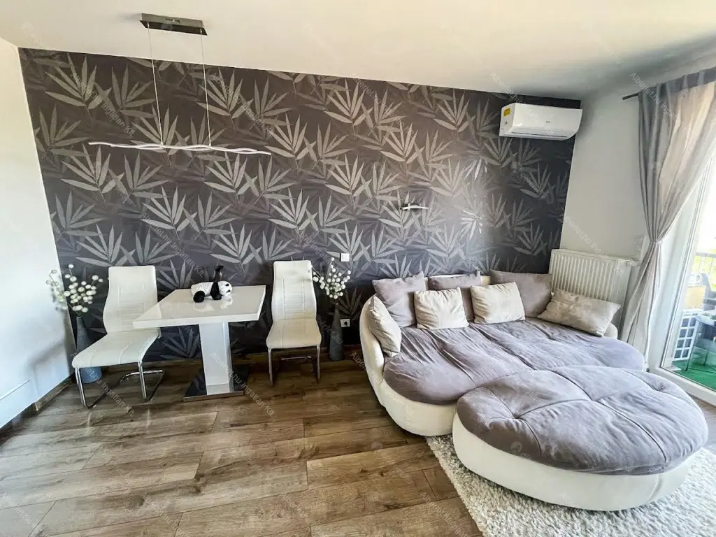 Kiadó albérlet 320000 Ft/hó áron: Budapest, XIII. kerület  Babér utca. Mérete: 50 nm, 2 szobás | Alberlet.hu - 6681781