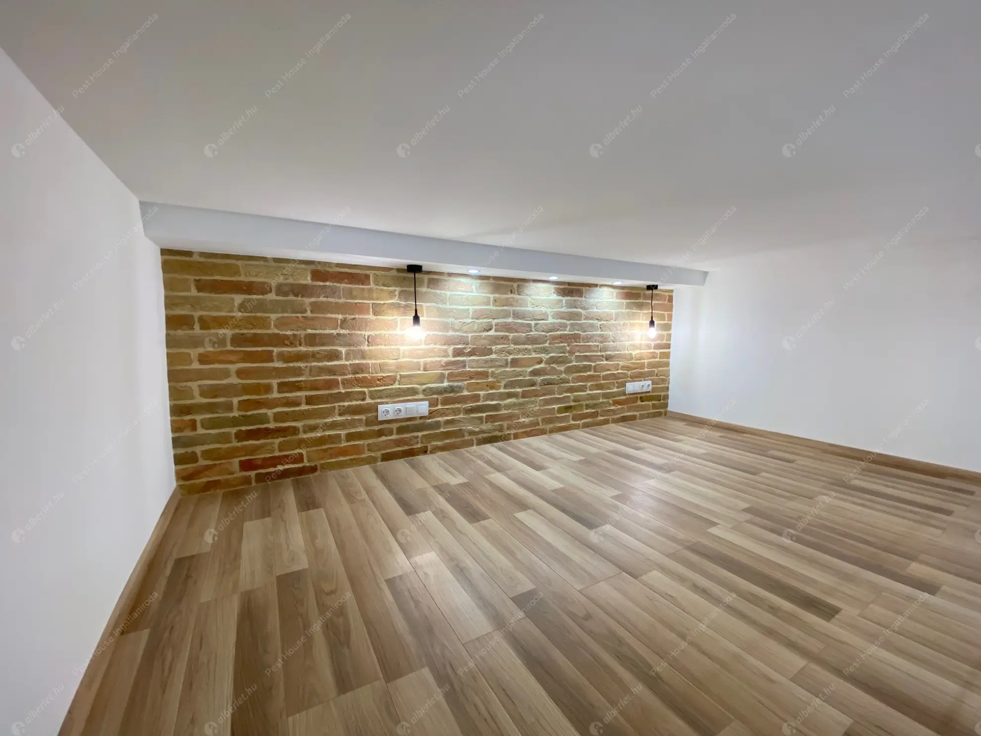 Kiadó albérlet 220000 Ft/hó áron: Budapest, XIII. kerület  Balzac utca. Mérete: 31 nm, 1 szobás | Alberlet.hu - 6582366