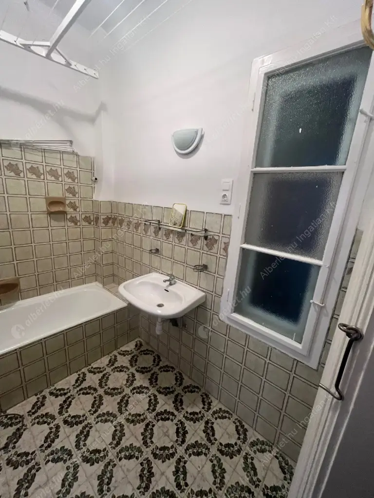 Kiadó albérlet 320000 Ft/hó áron: Budapest, XIII. kerület  Balzac utca. Mérete: 72 nm, 2 szobás | Alberlet.hu - 6591886