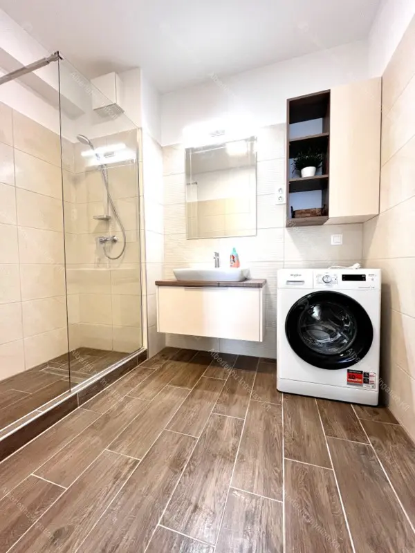 Kiadó albérlet 330000 Ft/hó áron: Budapest, XIII. kerület  Béke tér. Mérete: 50 nm, 2 szobás | Alberlet.hu - 6675709