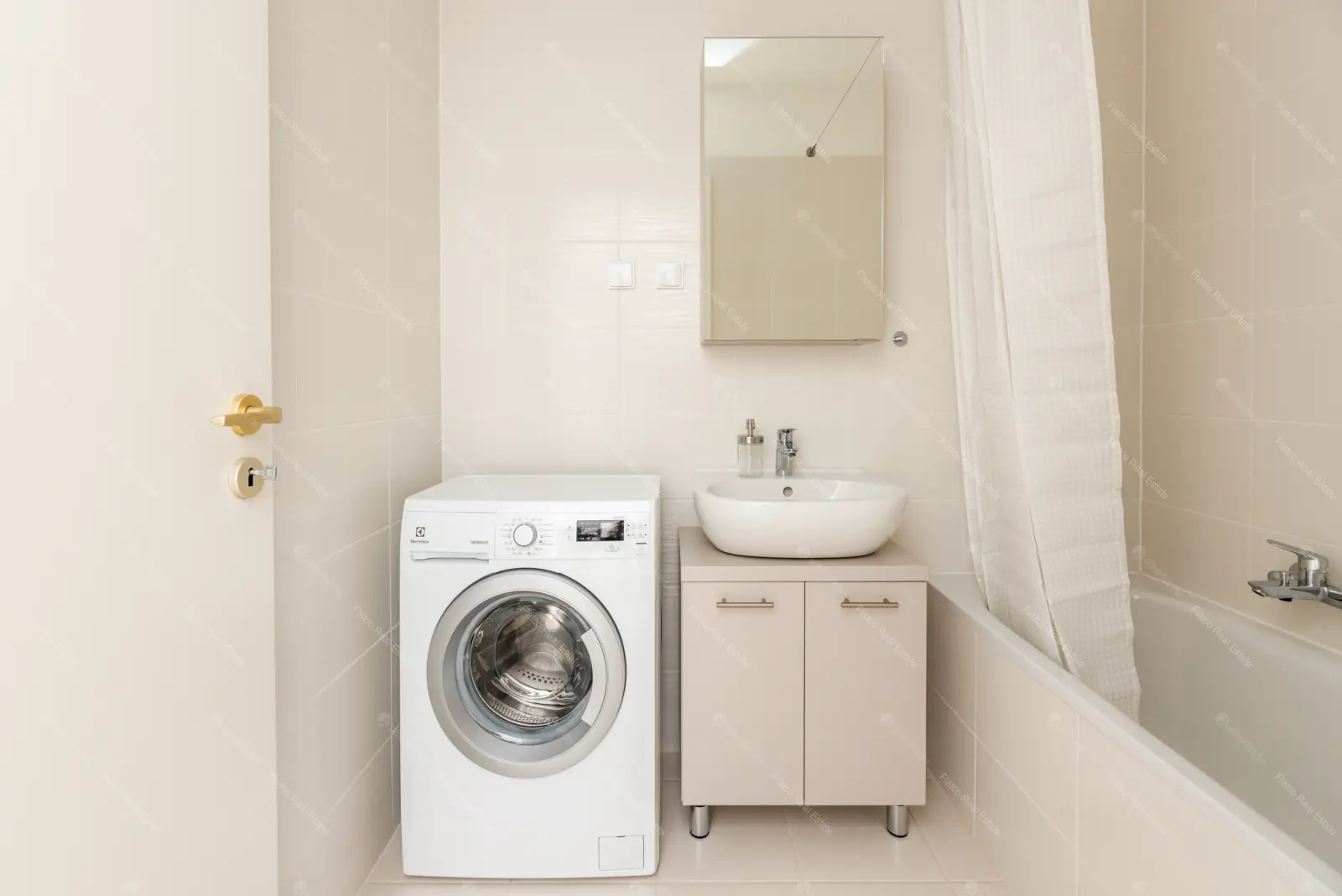 Kiadó albérlet 275000 Ft/hó áron: Budapest, XIII. kerület  Berettyó utca. Mérete: 42 nm, 1 szobás | Alberlet.hu - 6677000