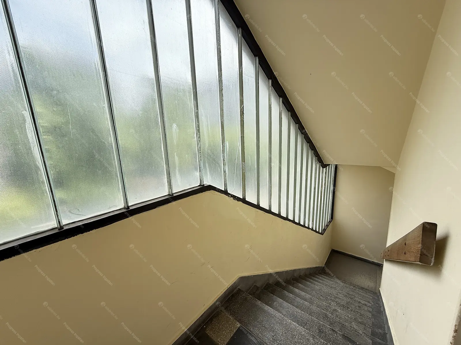 Kiadó albérlet 265000 Ft/hó áron: Budapest, XIII. kerület  Bessenyei utca. Mérete: 61 nm, 2 szobás | Alberlet.hu - 6667800