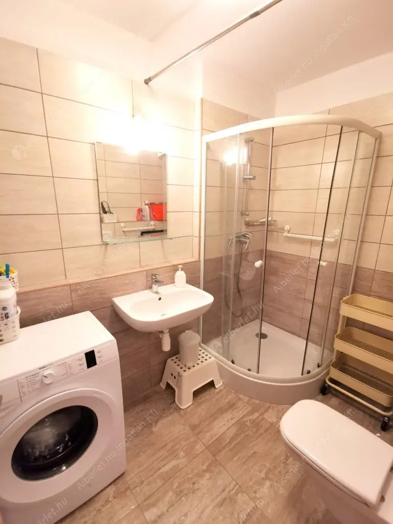 Kiadó albérlet 391000 Ft/hó áron: Budapest, XIII. kerület  Bessenyei utca. Mérete: 70 nm, 3 szobás | Alberlet.hu - 6602916