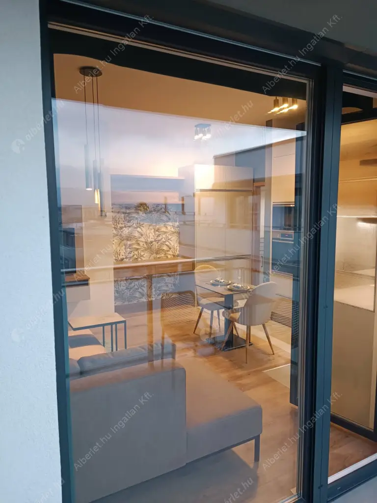 Kiadó albérlet 390000 Ft/hó áron: Budapest, XIII. kerület  Bulcsú utca. Mérete: 45 nm, 2 szobás | Alberlet.hu - 6603502