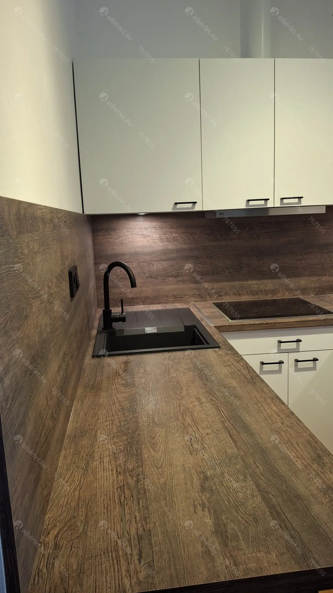 Kiadó albérlet 270000 Ft/hó áron: Budapest, XIII. kerület  Csanády utca. Mérete: 45 nm, 1 szobás | Alberlet.hu - 6528288