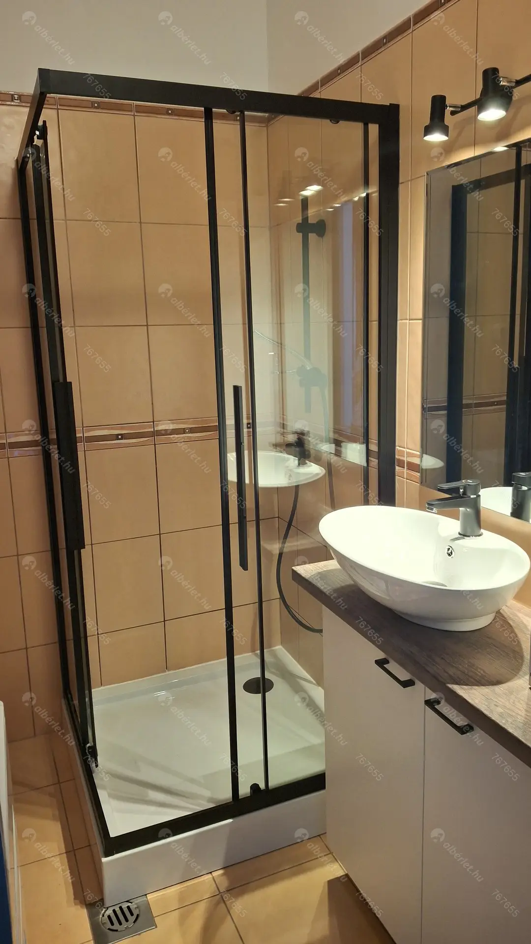 Kiadó albérlet 270000 Ft/hó áron: Budapest, XIII. kerület  Csanády utca. Mérete: 45 nm, 1 szobás | Alberlet.hu - 6528292