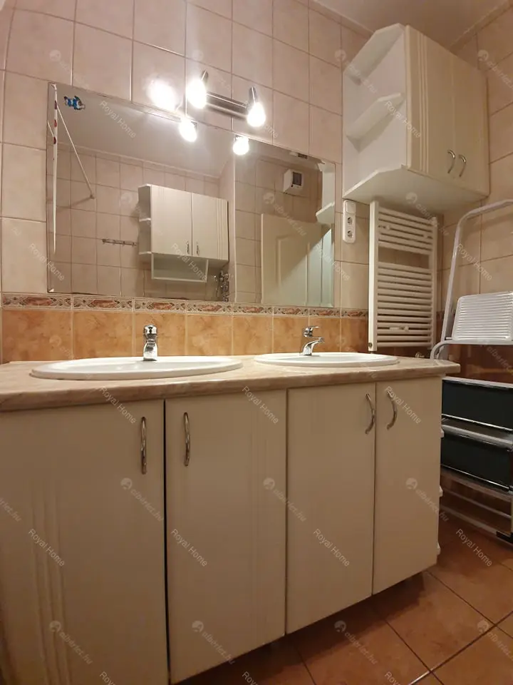 Kiadó albérlet 295000 Ft/hó áron: Budapest, XIII. kerület  Csángó  . Mérete: 64 nm, 3 szobás | Alberlet.hu - 5657596