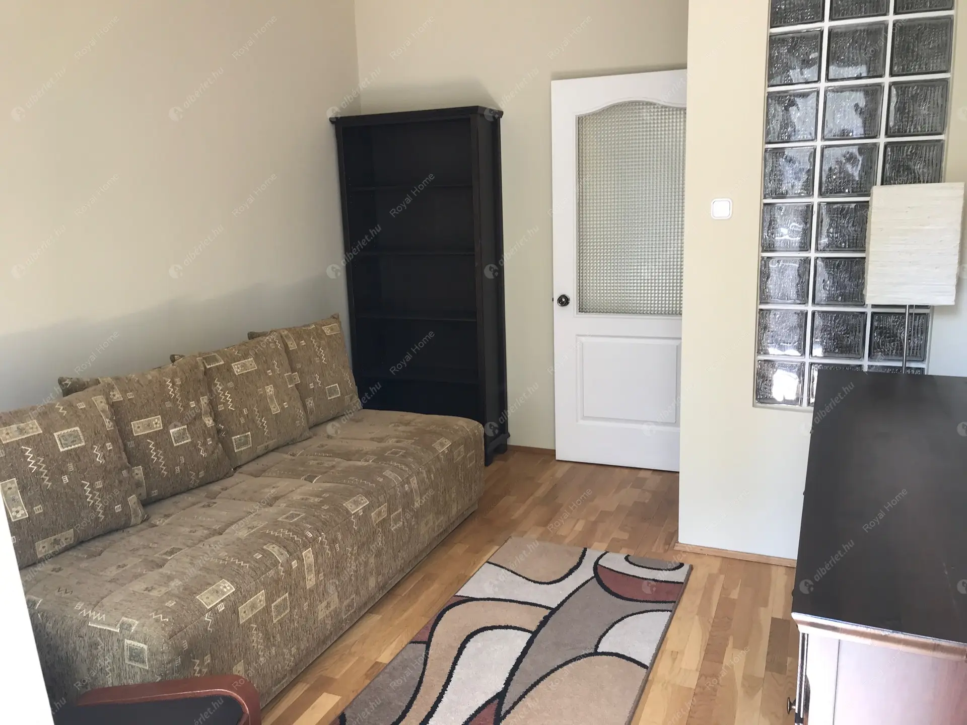 Kiadó albérlet 295000 Ft/hó áron: Budapest, XIII. kerület  Csángó  . Mérete: 64 nm, 3 szobás | Alberlet.hu - 5657610