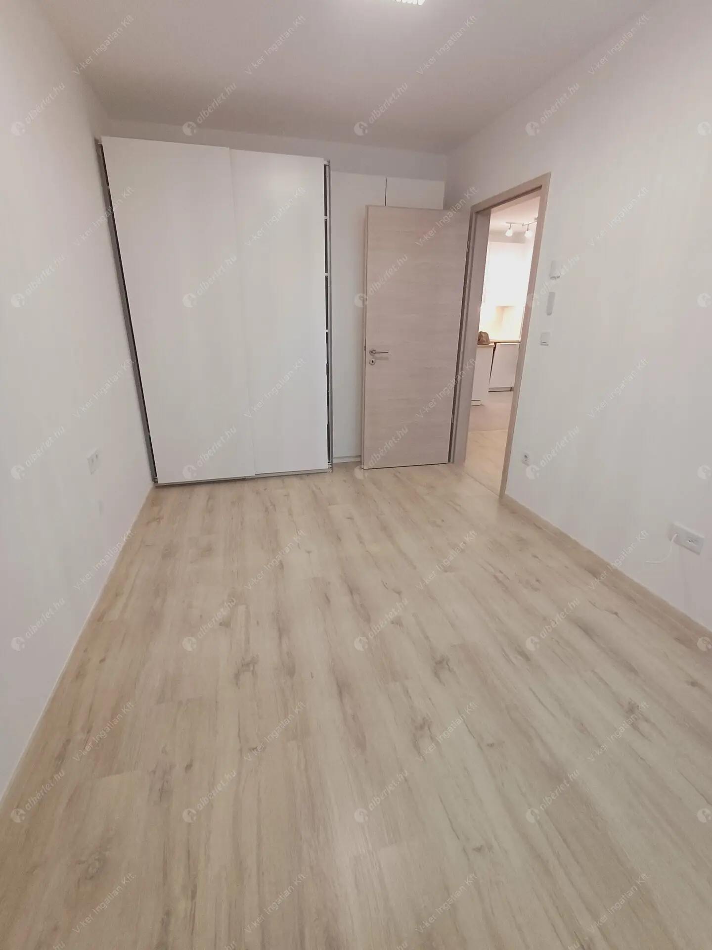 Kiadó albérlet 300000 Ft/hó áron: Budapest, XIII. kerület  Csángó utca. Mérete: 47 nm, 1 szobás | Alberlet.hu - 6332512