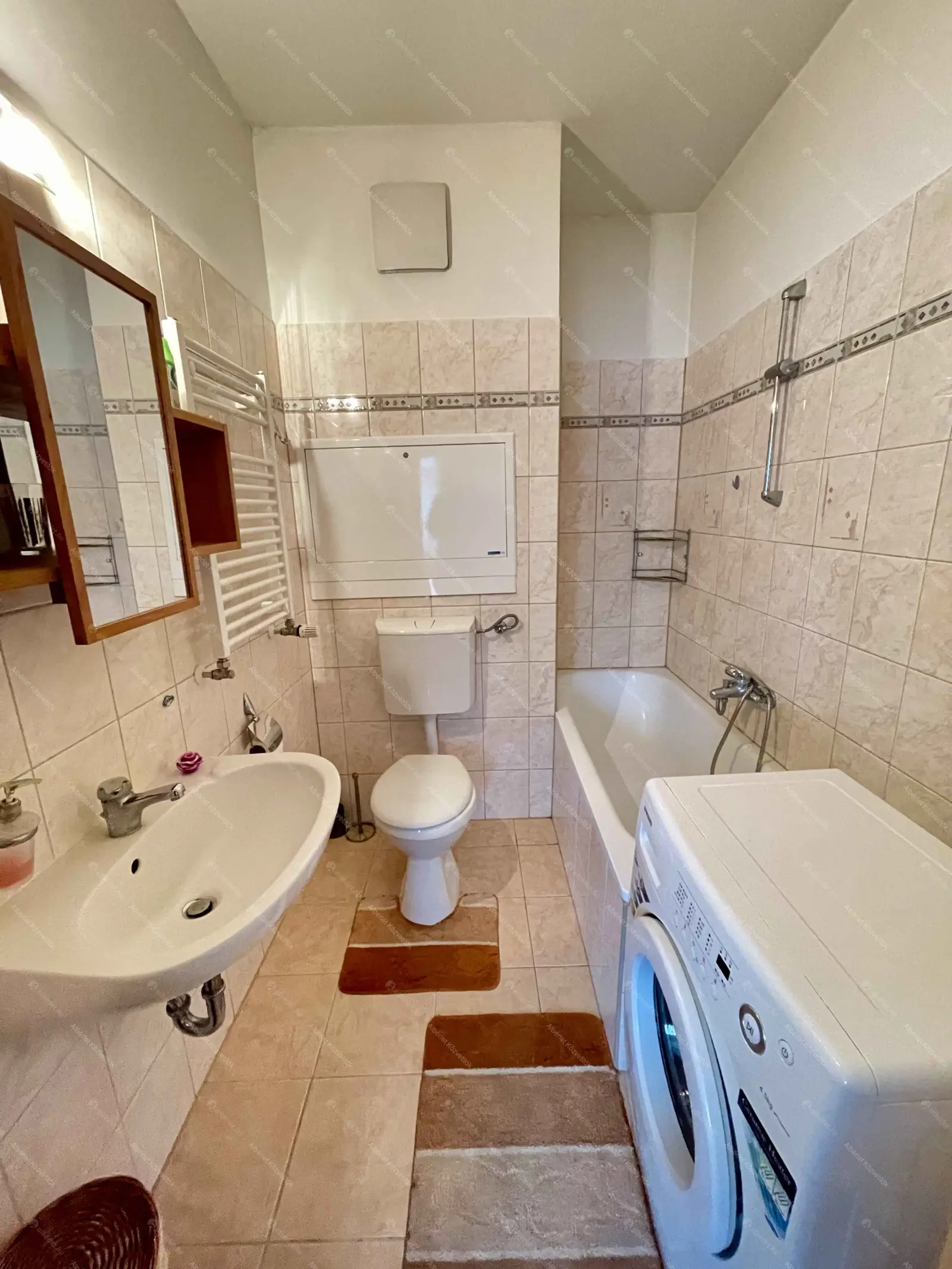 Kiadó albérlet 180000 Ft/hó áron: Budapest, XIII. kerület  Csata utca. Mérete: 33 nm, 1 szobás | Alberlet.hu - 6686811