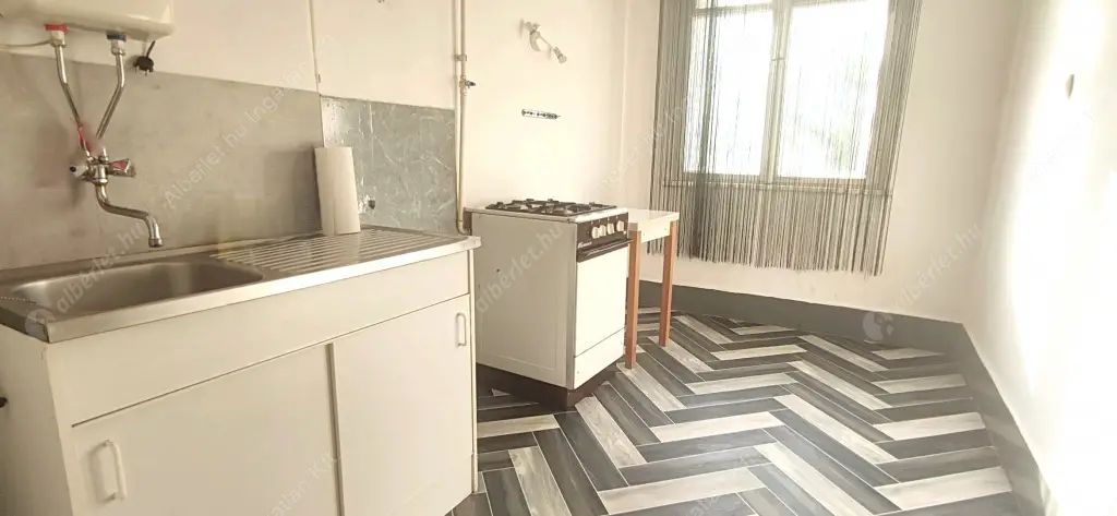 Kiadó albérlet 195000 Ft/hó áron: Budapest, XIII. kerület  Csata utca. Mérete: 40 nm, 1 szobás | Alberlet.hu - 6633053