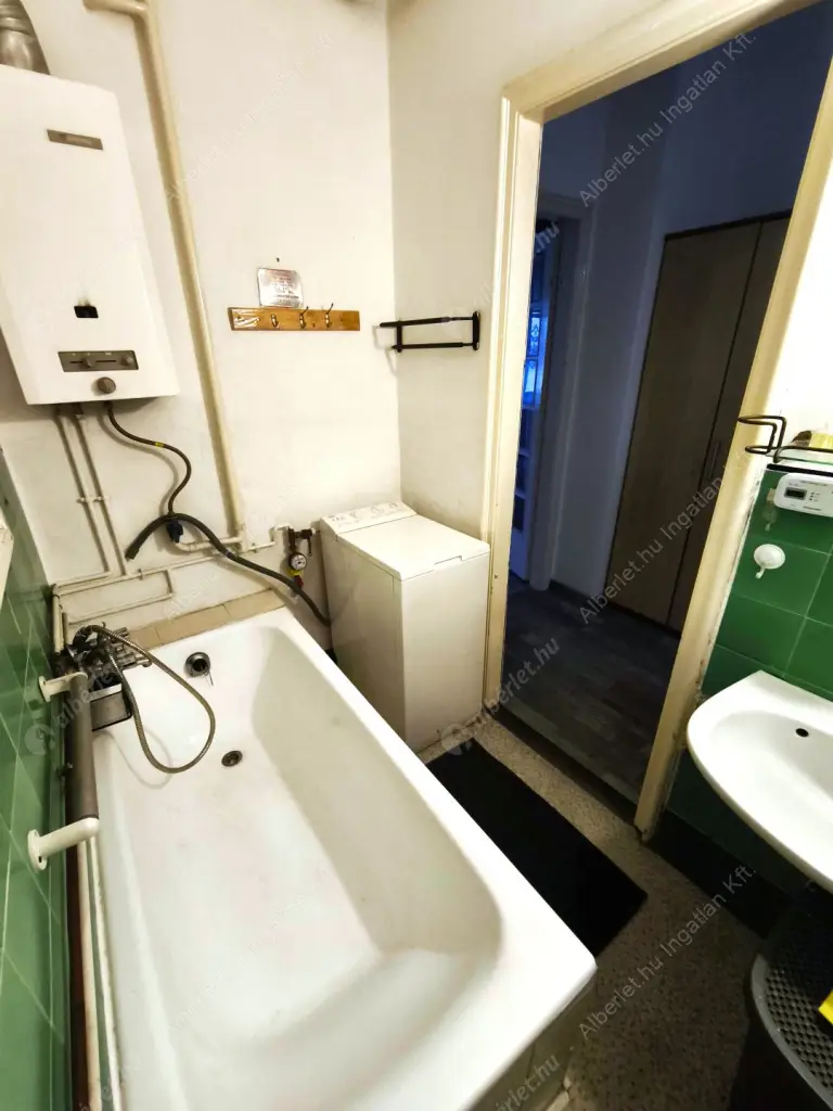 Kiadó albérlet 195000 Ft/hó áron: Budapest, XIII. kerület  Csata utca. Mérete: 40 nm, 1 szobás | Alberlet.hu - 6633055