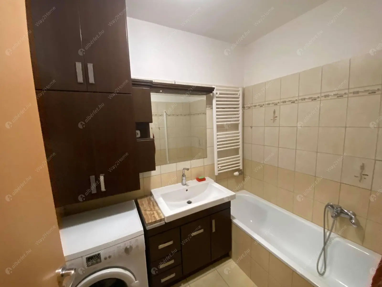 Kiadó albérlet 250000 Ft/hó áron: Budapest, XIII. kerület  Csata utca. Mérete: 47 nm, 2 szobás | Alberlet.hu - 6627443