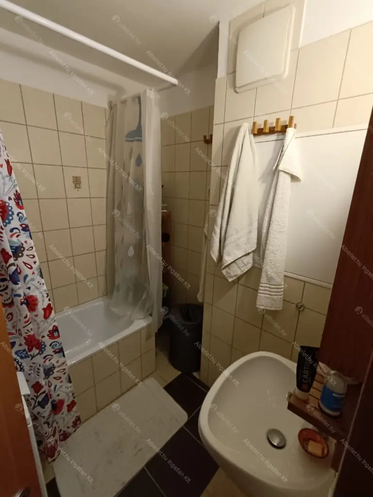 Kiadó albérlet 280000 Ft/hó áron: Budapest, XIII. kerület  Csata utca. Mérete: 50 nm, 1 szobás | Alberlet.hu - 6641559