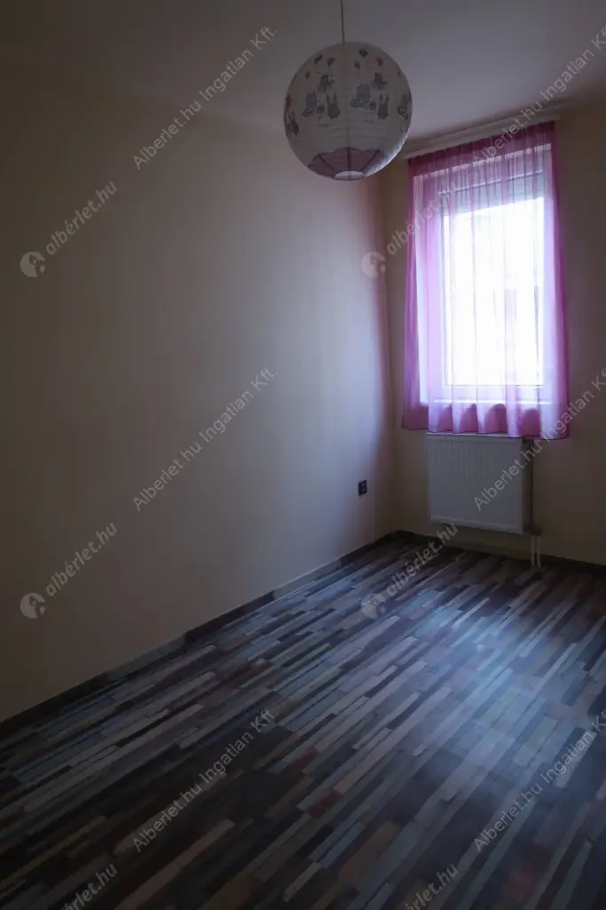 Kiadó albérlet 370000 Ft/hó áron: Budapest, XIII. kerület  Csata utca. Mérete: 74 nm, 3 szobás | Alberlet.hu - 6636049