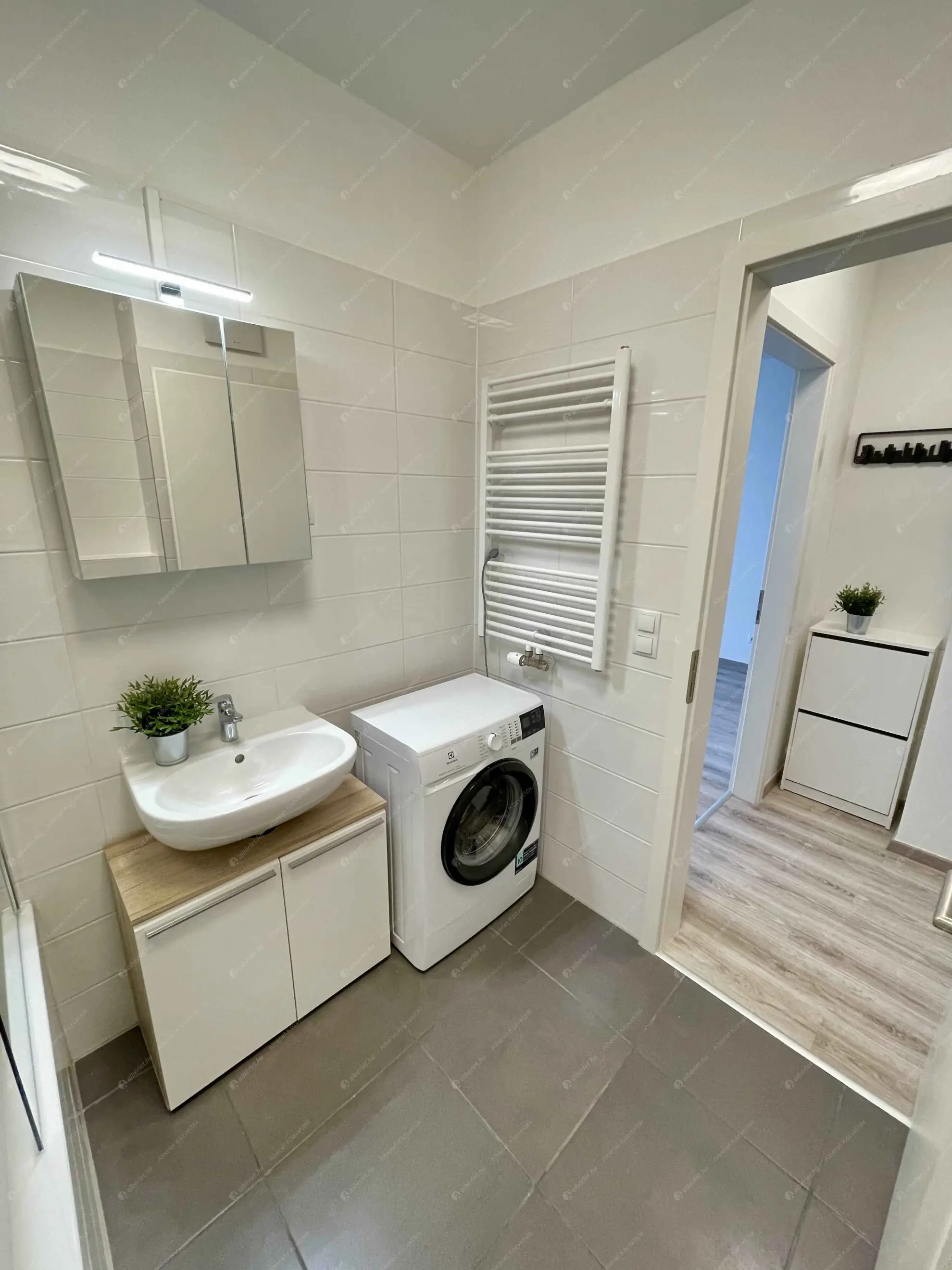 Kiadó albérlet 250000 Ft/hó áron: Budapest, XIII. kerület  Csavargyár utca. Mérete: 37 nm, 1 szobás | Alberlet.hu - 6595757