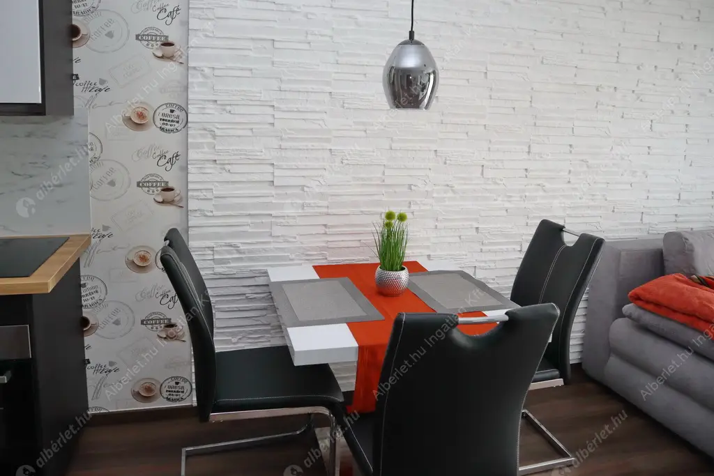 Kiadó albérlet 300000 Ft/hó áron: Budapest, XIII. kerület  Csavargyár utca. Mérete: 42 nm, 2 szobás | Alberlet.hu - 6599919