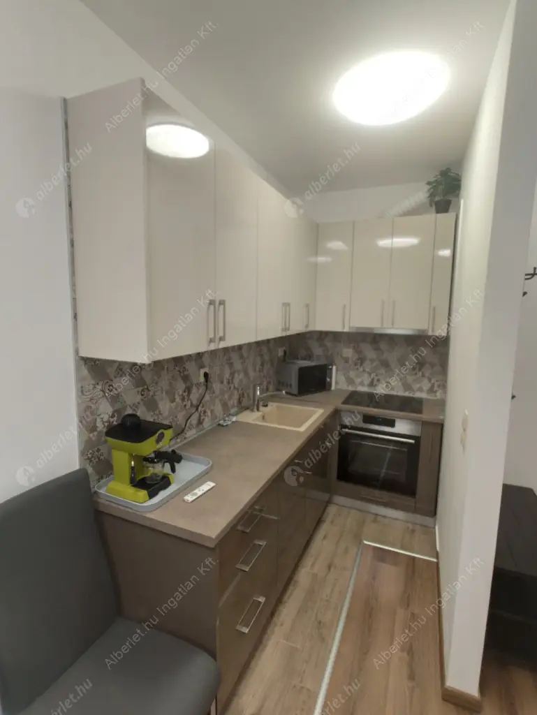 Kiadó albérlet 320000 Ft/hó áron: Budapest, XIII. kerület  Cserhalom utca. Mérete: 42 nm, 2 szobás | Alberlet.hu - 6625269