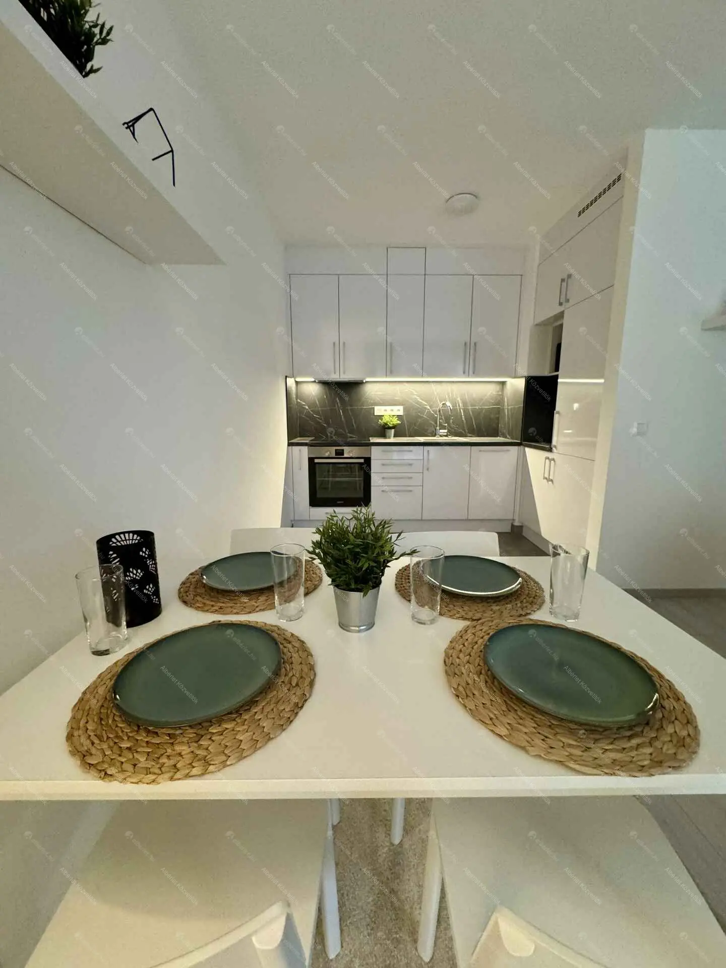 Kiadó albérlet 290000 Ft/hó áron: Budapest, XIII. kerület  Cserhalom utca. Mérete: 44 nm, 2 szobás | Alberlet.hu - 6543860