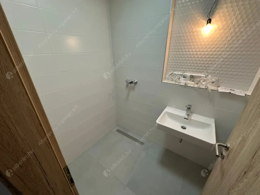 Kiadó albérlet 461000 Ft/hó áron: Budapest, XIII. kerület  Cserhalom utca. Mérete: 70 nm, 3 szobás | Alberlet.hu - 6587392
