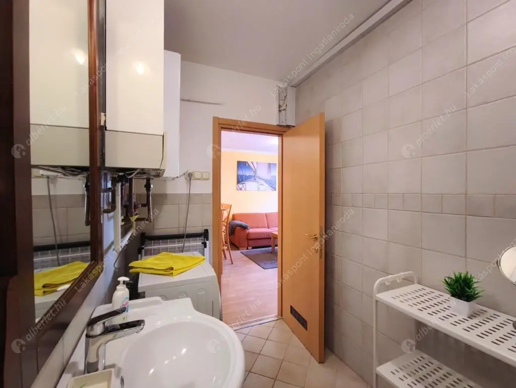 Kiadó albérlet 230000 Ft/hó áron: Budapest, XIII. kerület  Csongor utca. Mérete: 40 nm, 1 szobás | Alberlet.hu - 6357645