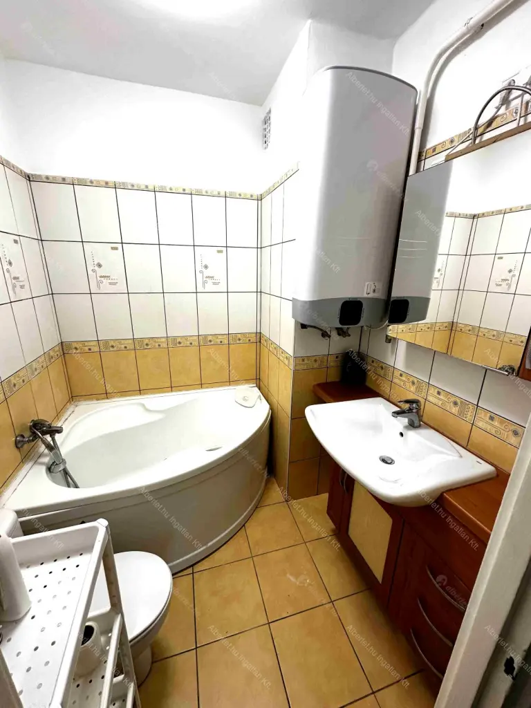 Kiadó albérlet 250000 Ft/hó áron: Budapest, XIII. kerület  Csuka utca. Mérete: 48 nm, 1 szobás | Alberlet.hu - 6656952