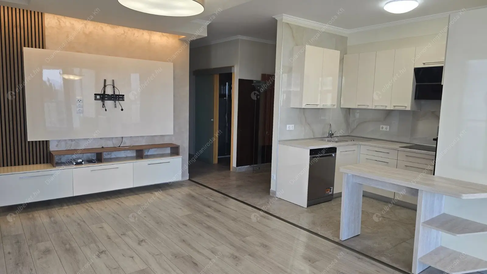 Kiadó albérlet 670000 Ft/hó áron: Budapest, XIII. kerület  Danubius utca. Mérete: 80 nm, 1 szobás | Alberlet.hu - 6573925