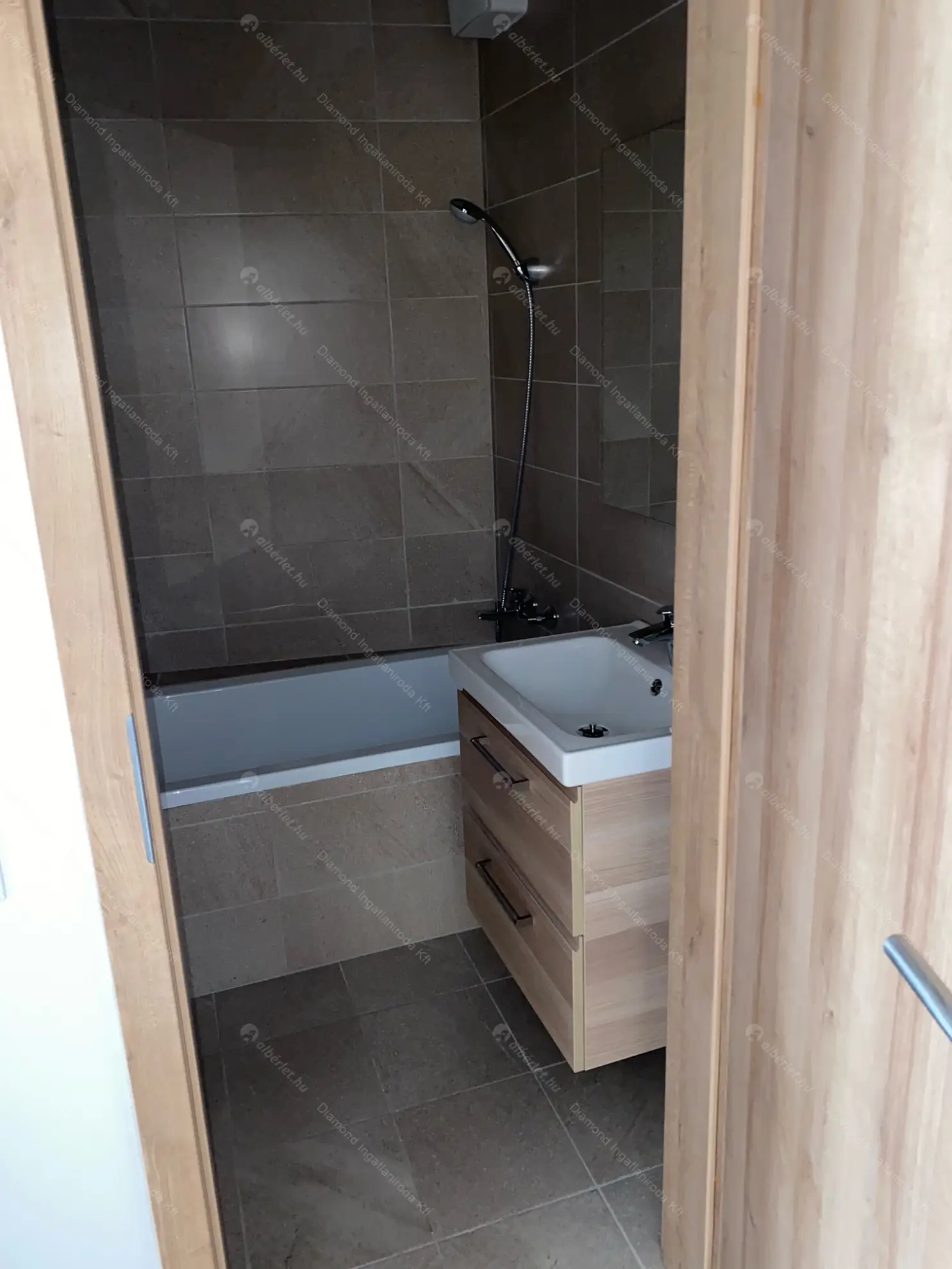 Kiadó albérlet 320000 Ft/hó áron: Budapest, XIII. kerület  Dévai utca. Mérete: 51 nm, 2 szobás | Alberlet.hu - 6583880