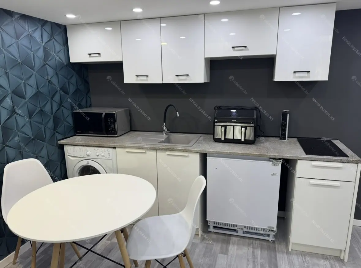 Kiadó albérlet 210000 Ft/hó áron: Budapest, XIII. kerület  Diós utca. Mérete: 30 nm, 1 szobás | Alberlet.hu - 6696550