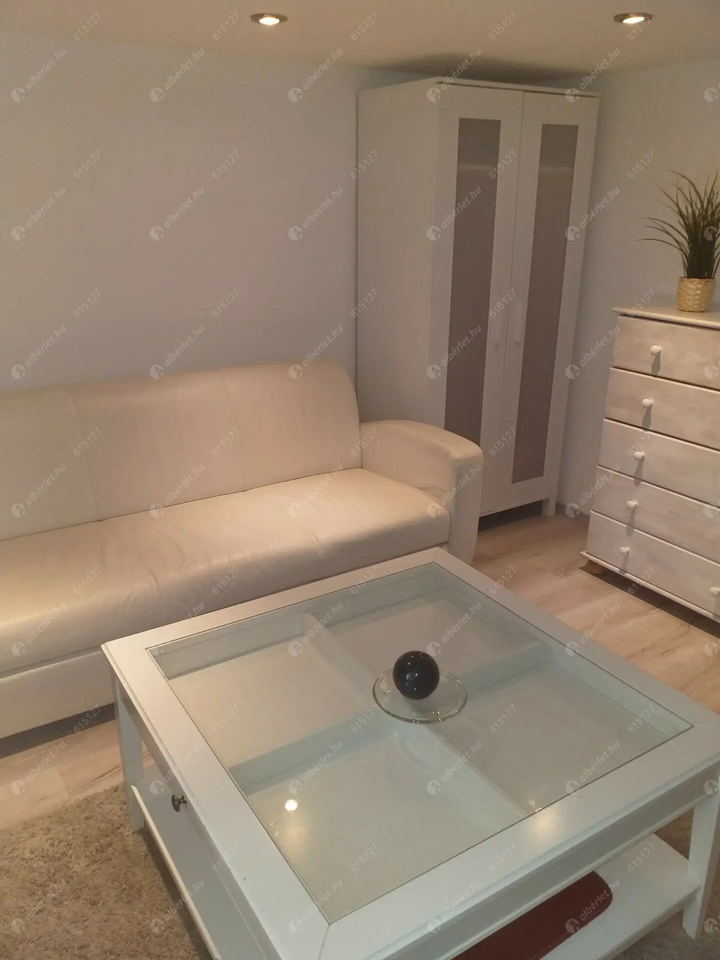 Kiadó albérlet 170000 Ft/hó áron: Budapest, XIII. kerület  Dráva utca. Mérete: 25 nm, 1 szobás | Alberlet.hu - 5644779