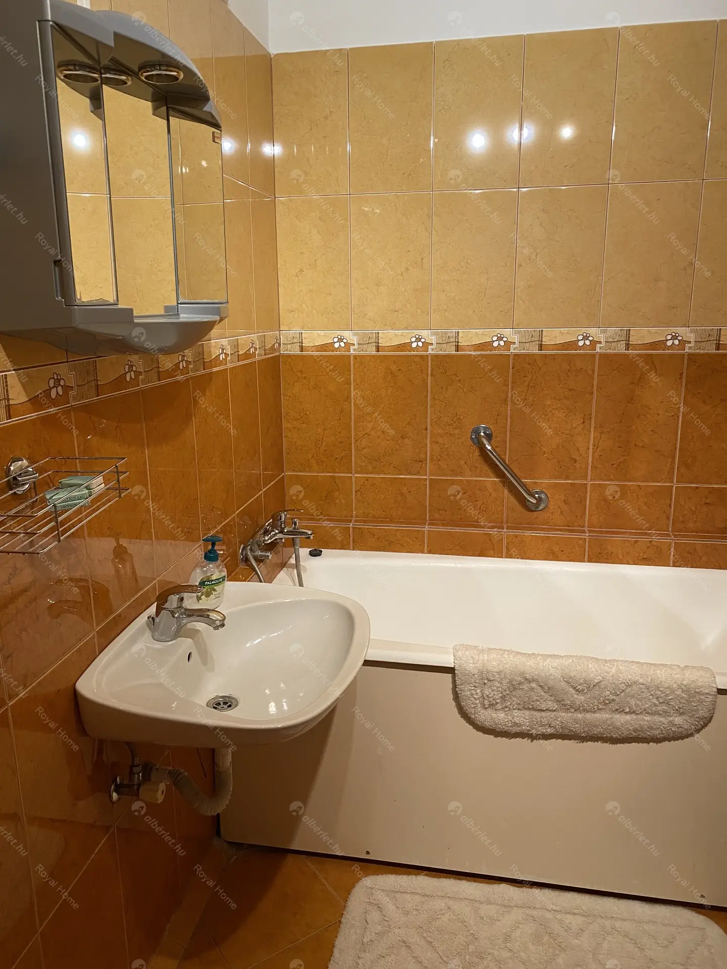 Kiadó albérlet 300000 Ft/hó áron: Budapest, XIII. kerület  Dráva utca. Mérete: 64 nm, 3 szobás | Alberlet.hu - 5825604