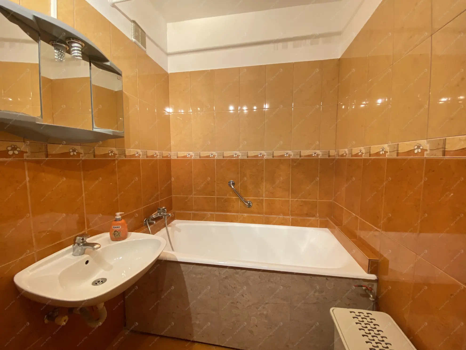 Kiadó albérlet 300000 Ft/hó áron: Budapest, XIII. kerület  Dráva utca. Mérete: 64 nm, 3 szobás | Alberlet.hu - 6552679