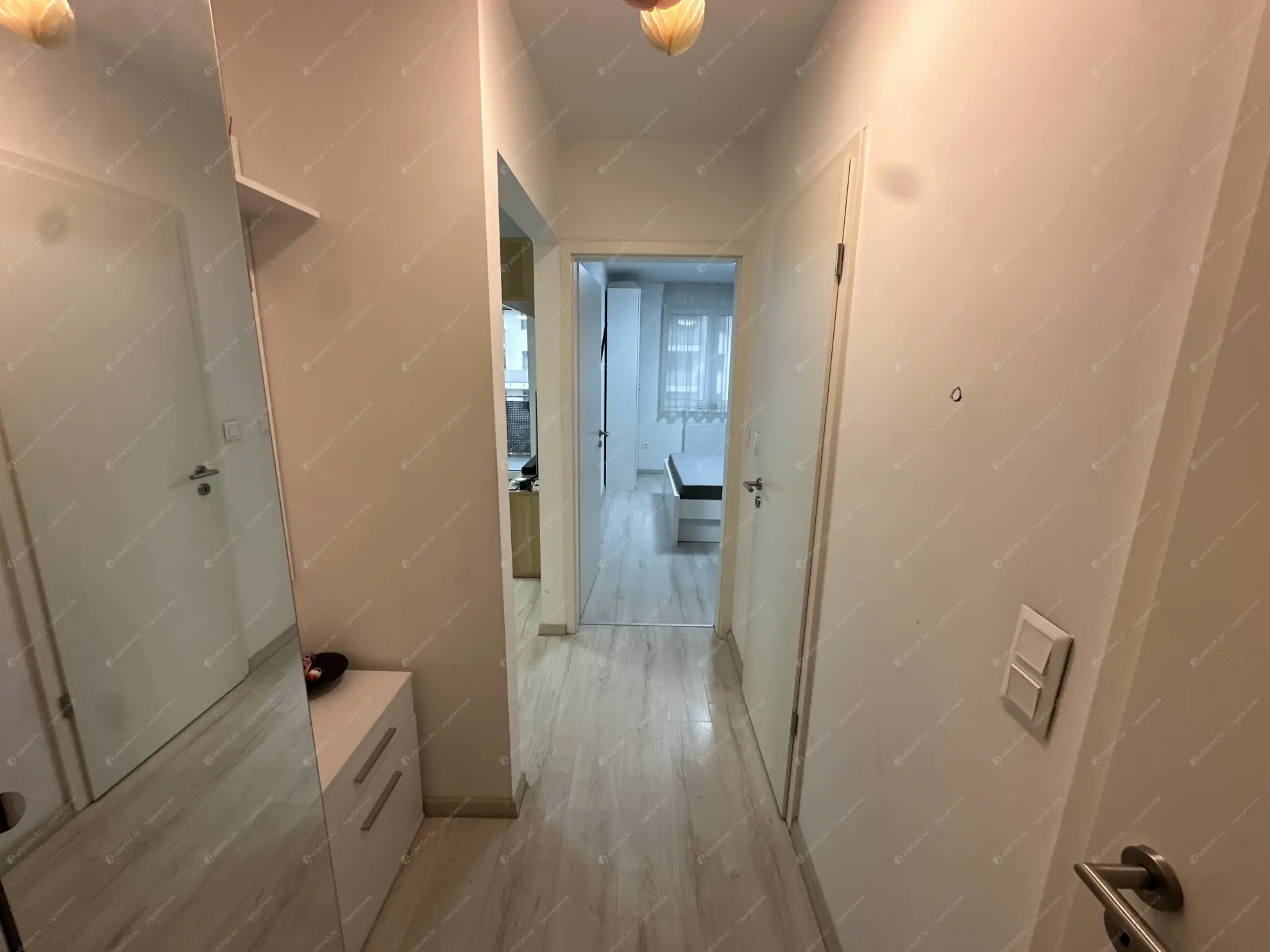 Kiadó albérlet 300000 Ft/hó áron: Budapest, XIII. kerület  Esztergomi út. Mérete: 45 nm, 1 szobás | Alberlet.hu - 6634479