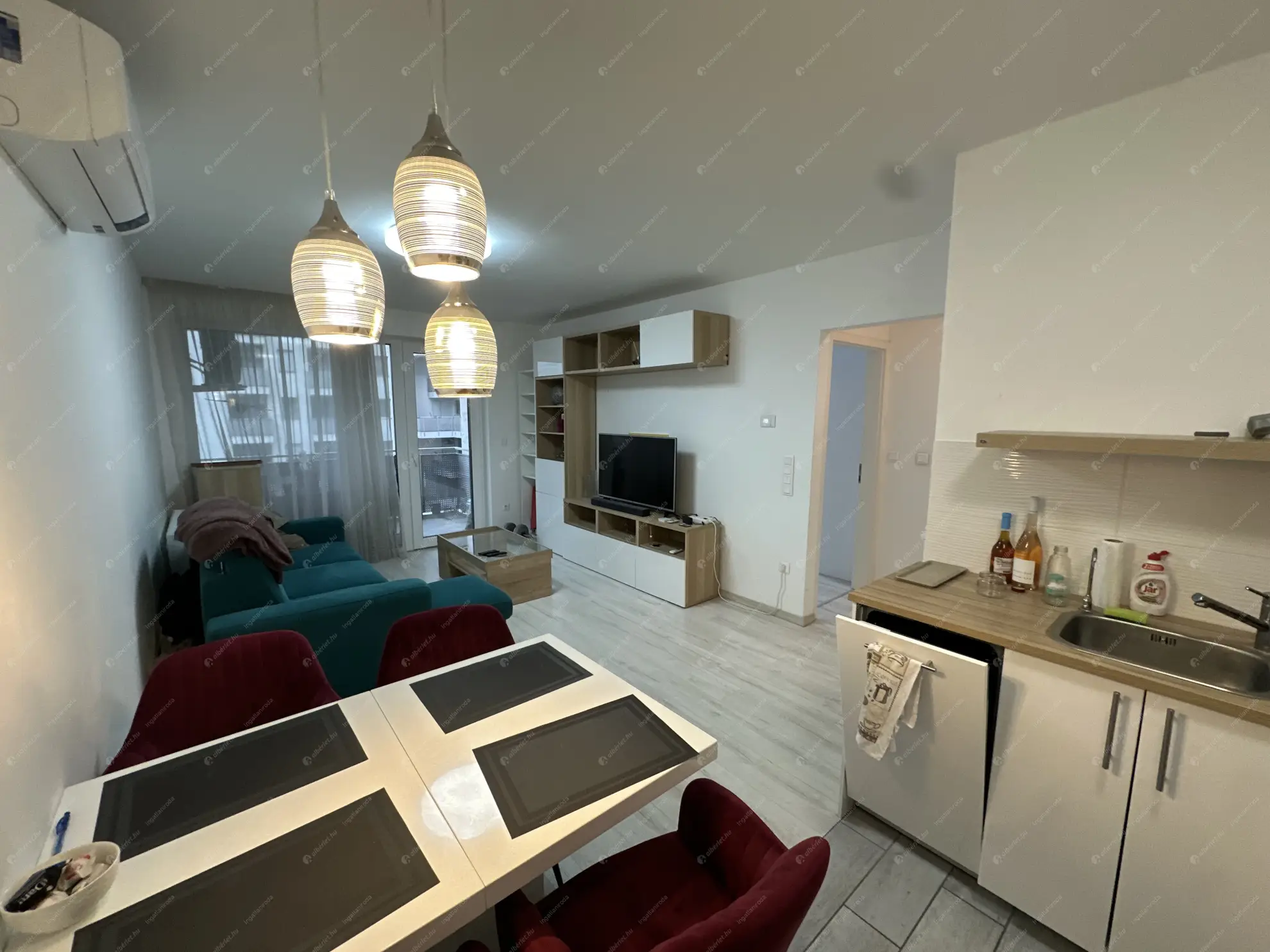 Kiadó albérlet 300000 Ft/hó áron: Budapest, XIII. kerület  Esztergomi út. Mérete: 45 nm, 1 szobás | Alberlet.hu - 6634481