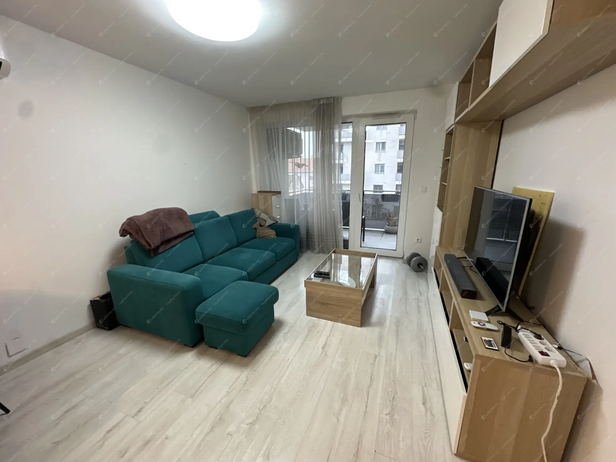 Kiadó albérlet 300000 Ft/hó áron: Budapest, XIII. kerület  Esztergomi út. Mérete: 45 nm, 1 szobás | Alberlet.hu - 6634482