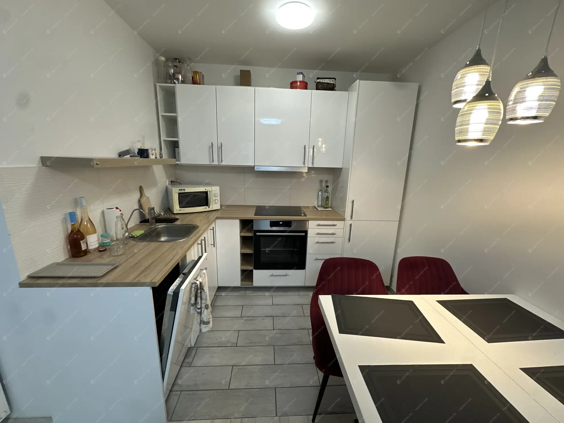 Kiadó albérlet 300000 Ft/hó áron: Budapest, XIII. kerület  Esztergomi út. Mérete: 45 nm, 1 szobás | Alberlet.hu - 6634489