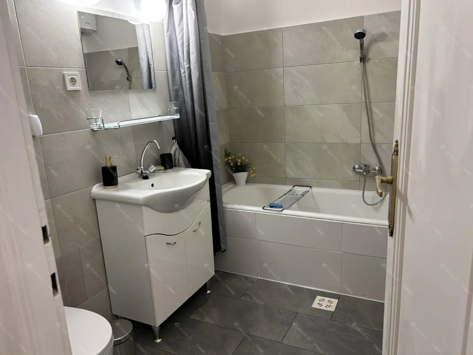 Kiadó albérlet 215000 Ft/hó áron: Budapest, XIII. kerület  Felka utca. Mérete: 29 nm, 1 szobás | Alberlet.hu - 6690809