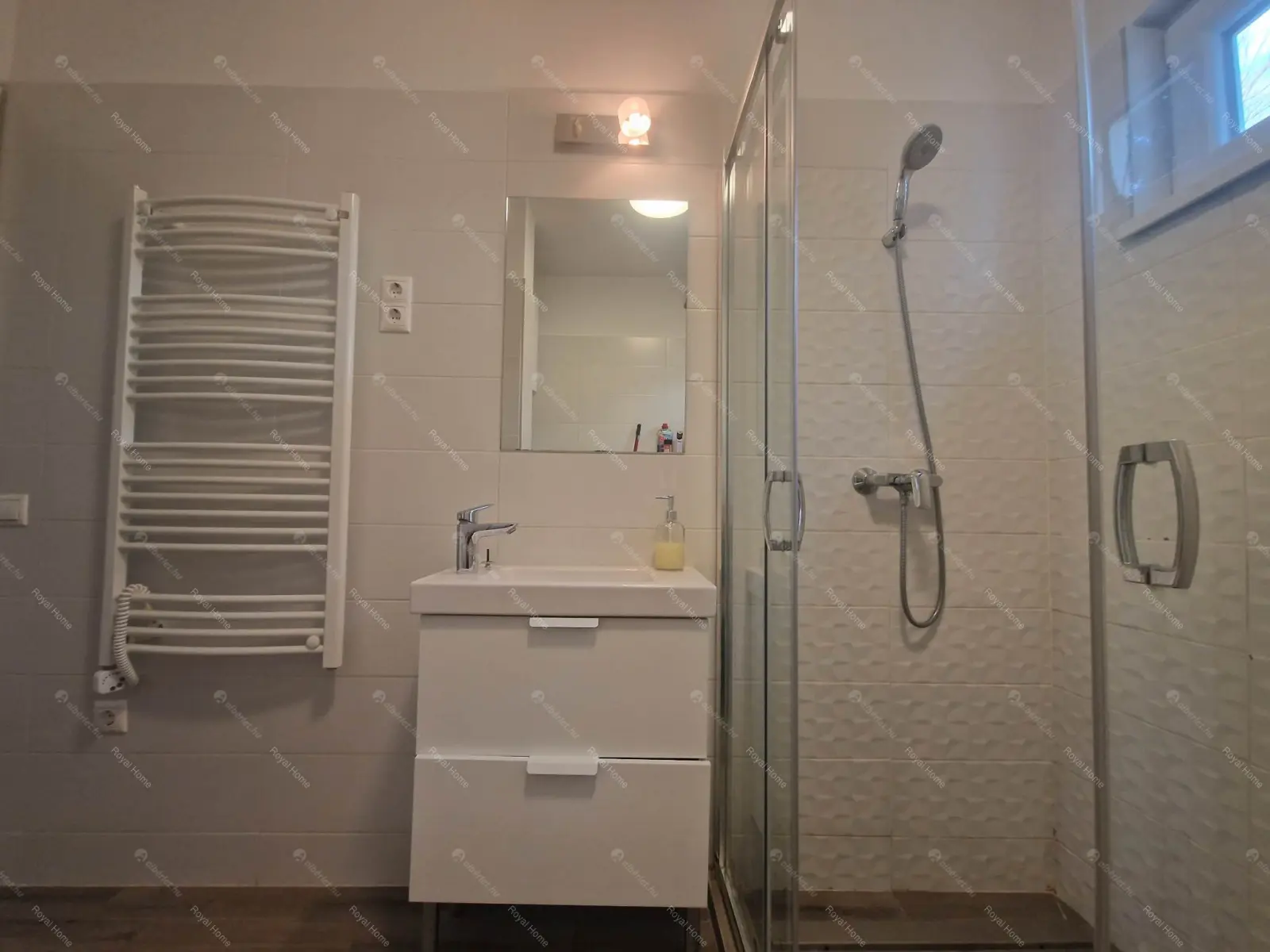 Kiadó albérlet 240000 Ft/hó áron: Budapest, XIII. kerület  Fiastyúk utca. Mérete: 40 nm, 1 szobás | Alberlet.hu - 6642011