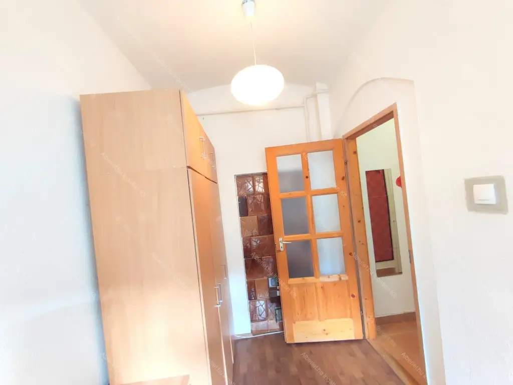 Kiadó albérlet 210000 Ft/hó áron: Budapest, XIII. kerület  Fiastyúk utca. Mérete: 40 nm, 1 szobás | Alberlet.hu - 6694556