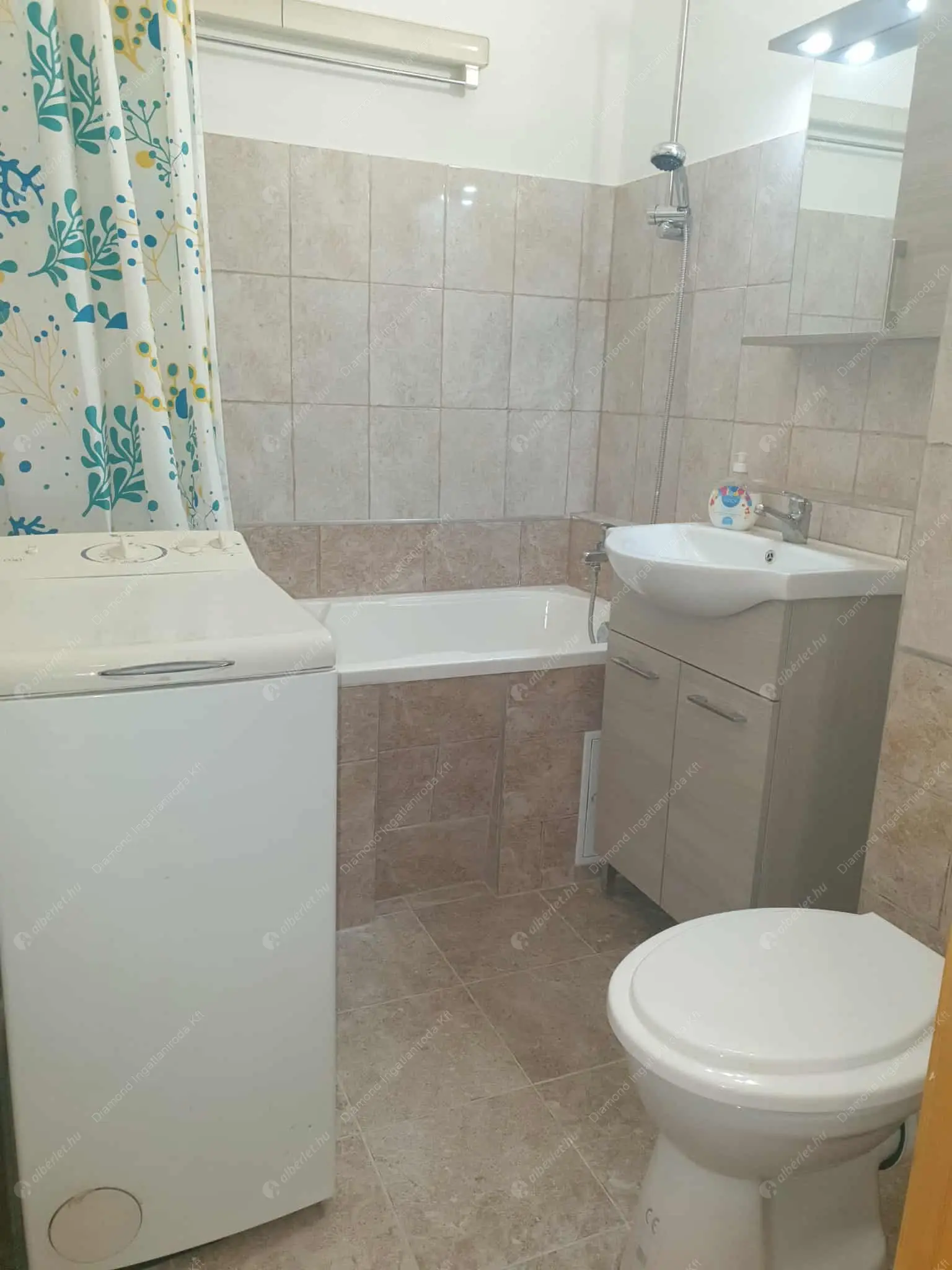 Kiadó albérlet 185000 Ft/hó áron: Budapest, XIII. kerület  Futár utca. Mérete: 30 nm, 1 szobás | Alberlet.hu - 6549225