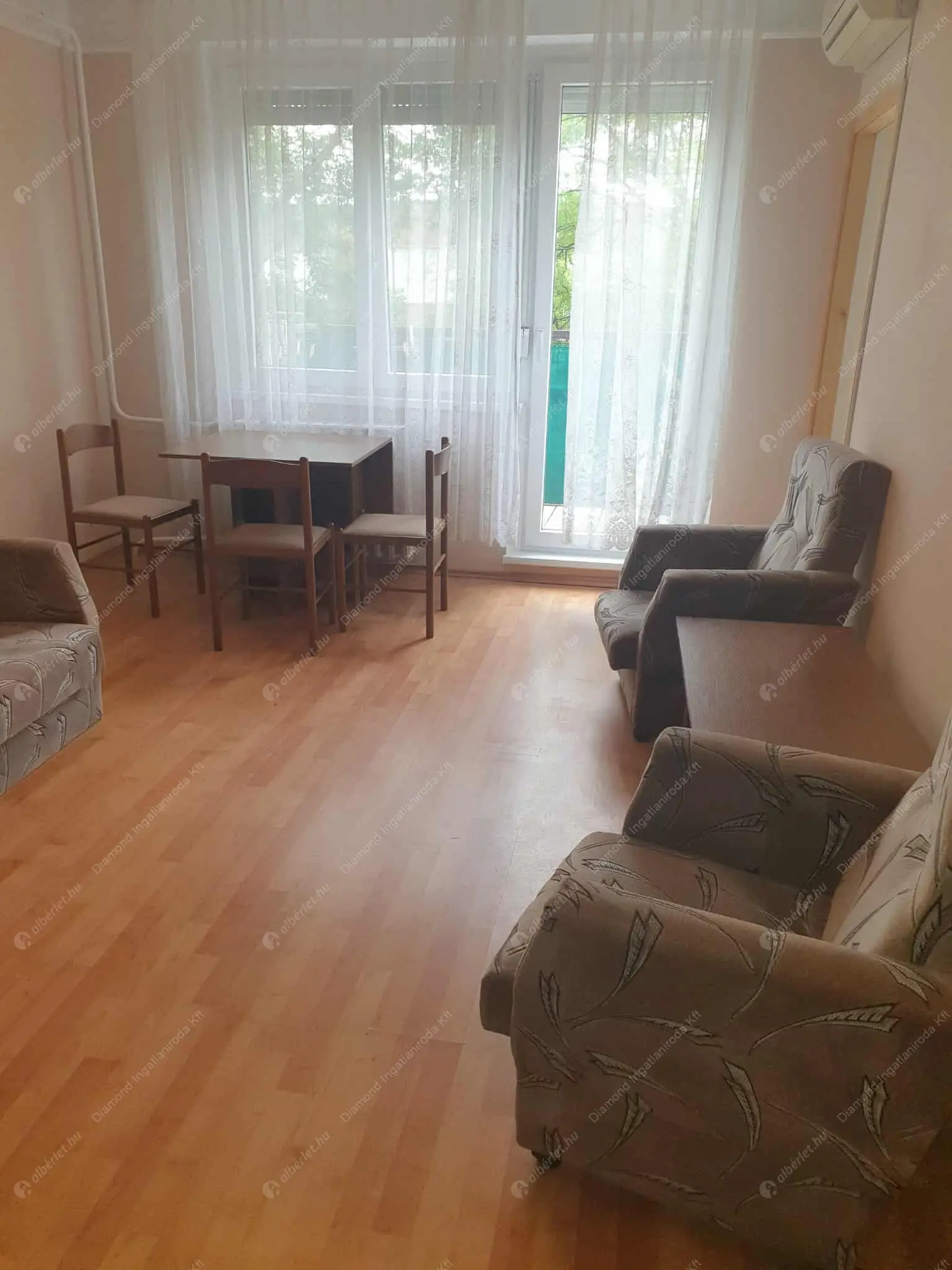 Kiadó albérlet 185000 Ft/hó áron: Budapest, XIII. kerület  Futár utca. Mérete: 30 nm, 1 szobás | Alberlet.hu - 6549226