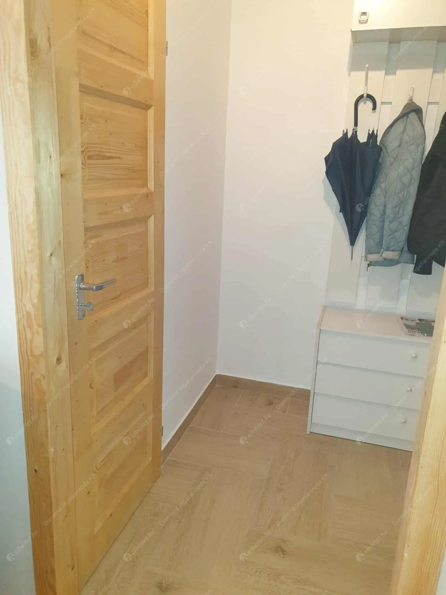 Kiadó albérlet 185000 Ft/hó áron: Budapest, XIII. kerület  Futár utca. Mérete: 30 nm, 1 szobás | Alberlet.hu - 6549227