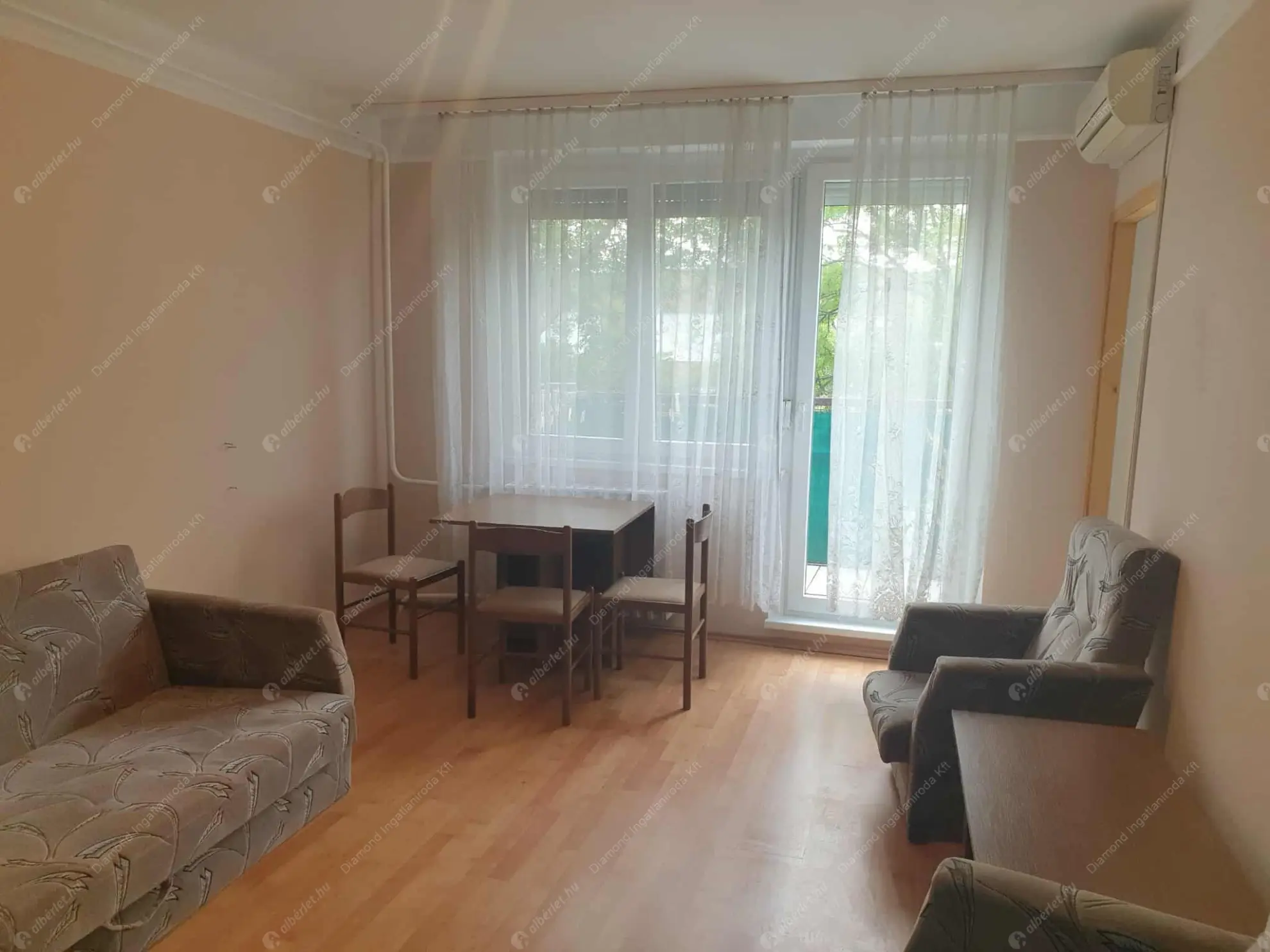 Kiadó albérlet 185000 Ft/hó áron: Budapest, XIII. kerület  Futár utca. Mérete: 30 nm, 1 szobás | Alberlet.hu - 6549230