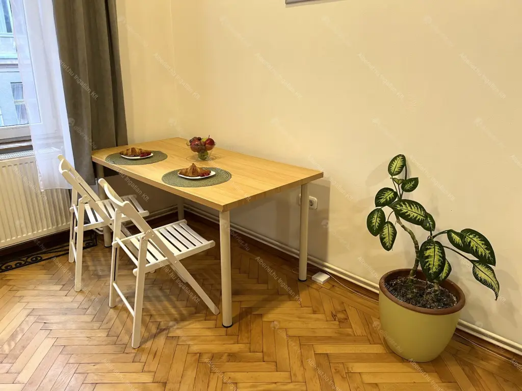 Kiadó albérlet 190000 Ft/hó áron: Budapest, XIII. kerület  Garam utca. Mérete: 49 nm, 1 szobás | Alberlet.hu - 6706045