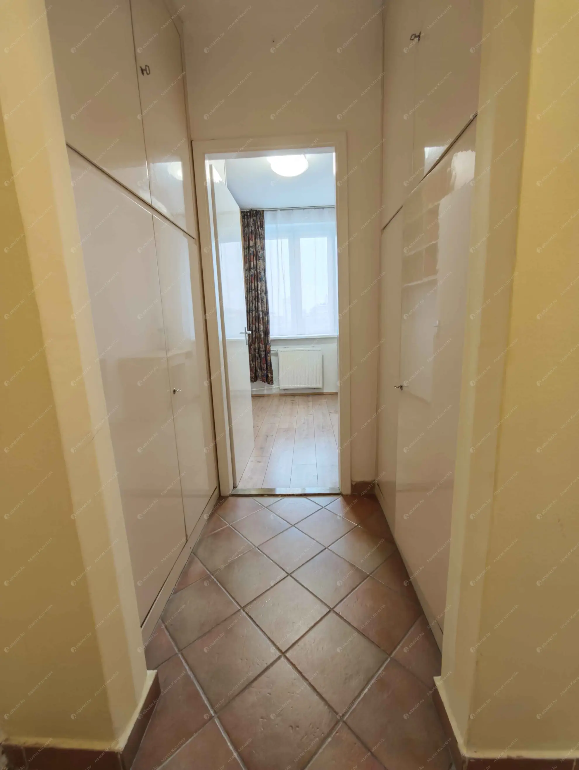 Kiadó albérlet 240000 Ft/hó áron: Budapest, XIII. kerület  Gogol utca. Mérete: 75 nm, 2 szobás | Alberlet.hu - 6596197