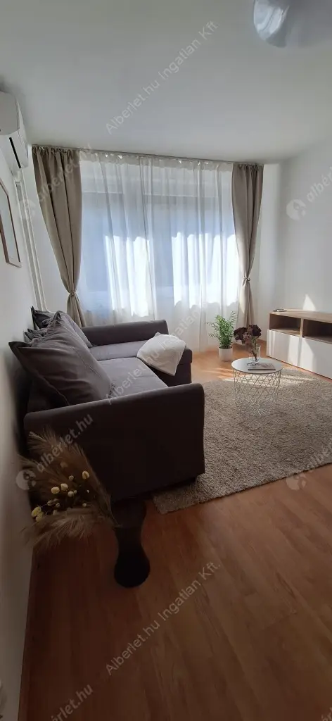 Kiadó albérlet 270000 Ft/hó áron: Budapest, XIII. kerület  Gyöngyösi utca. Mérete: 35 nm, 1 szobás | Alberlet.hu - 6539237