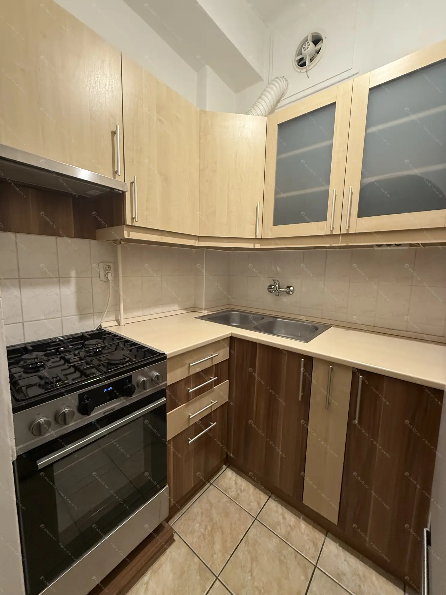 Kiadó albérlet 190000 Ft/hó áron: Budapest, XIII. kerület  Gyöngyösi utca. Mérete: 45 nm, 2 szobás | Alberlet.hu - 6630758